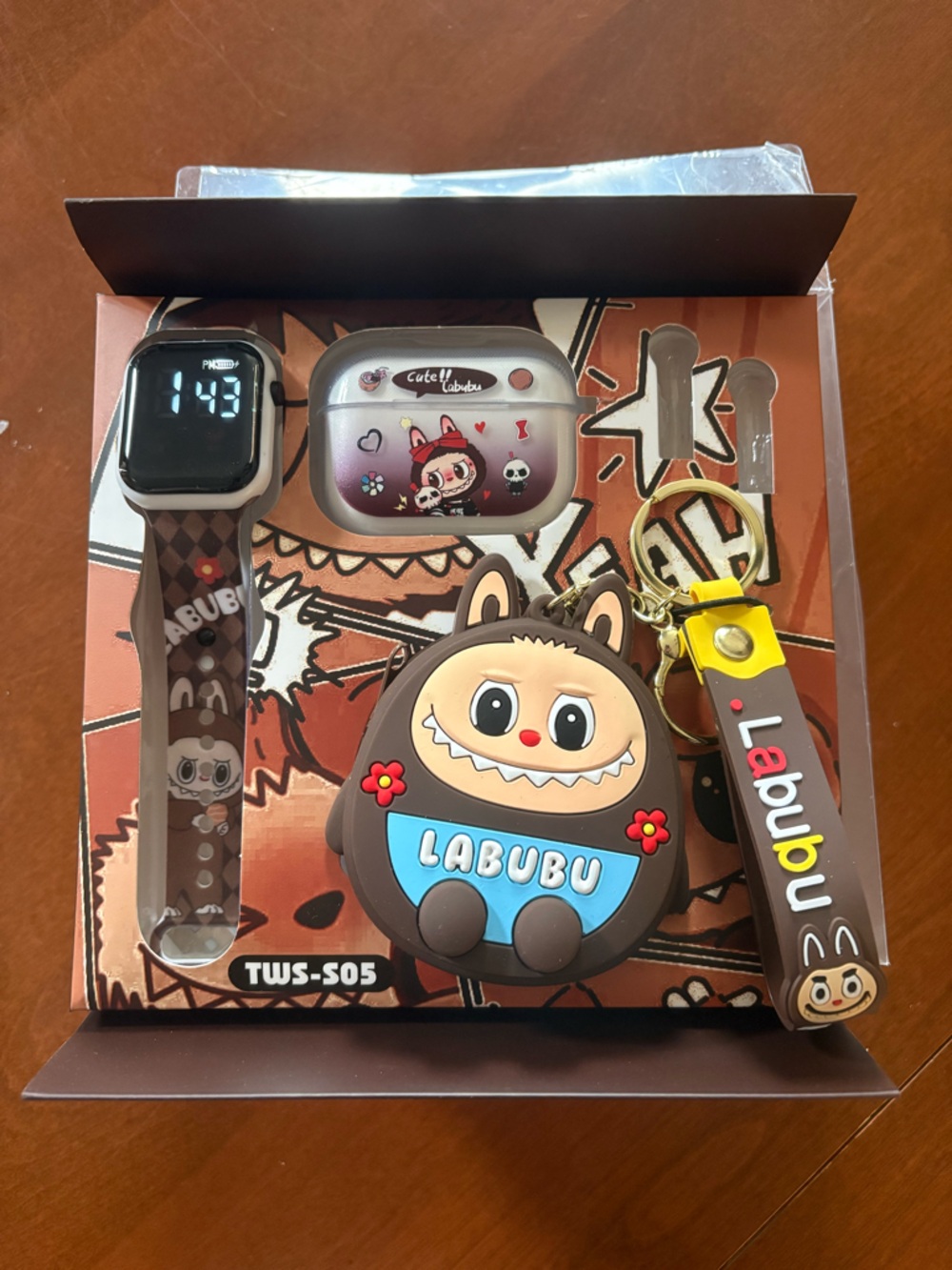 Labubu Kids Brown Character Smartwatch Gift Set